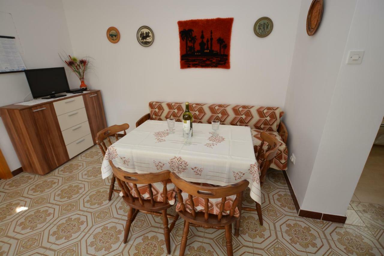 Apartment Nadica Punat Eksteriør billede